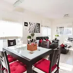 Spacious Duplex With Terrace & Mamad 3-Min From The Beach By Sea N\' Rent